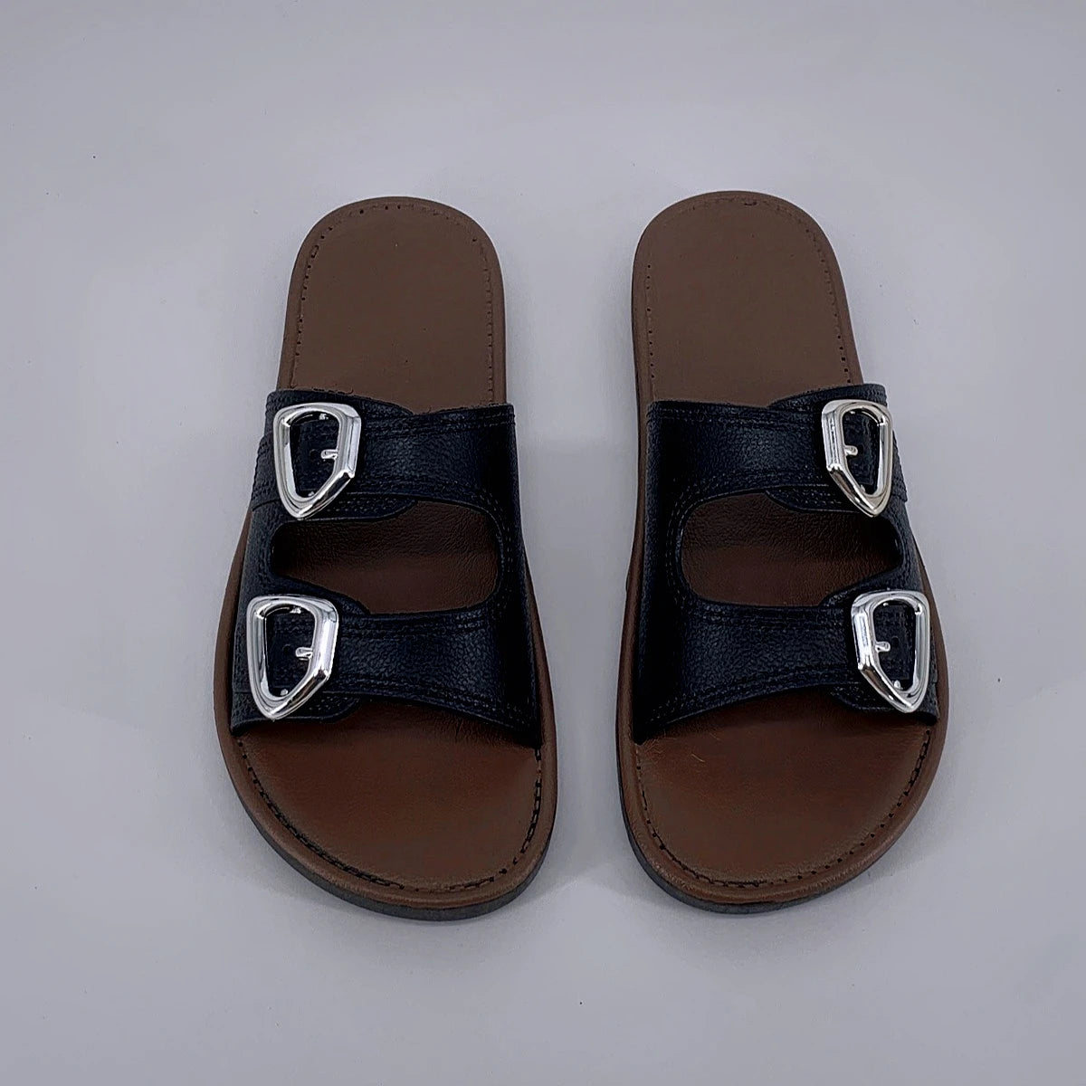 2025 New Slippers for Women Summer Outerwear Fashionable French Flat Soft Sole Anti-Slip Beach Belt Buckle Sandals
