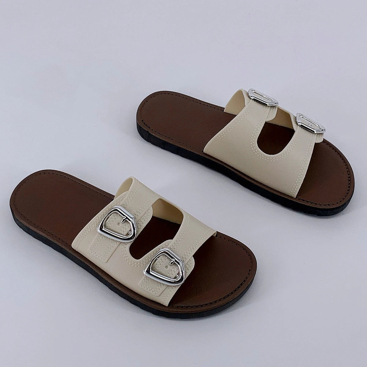 2025 New Slippers for Women Summer Outerwear Fashionable French Flat Soft Sole Anti-Slip Beach Belt Buckle Sandals