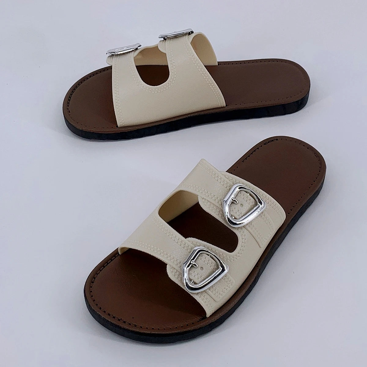 2025 New Slippers for Women Summer Outerwear Fashionable French Flat Soft Sole Anti-Slip Beach Belt Buckle Sandals