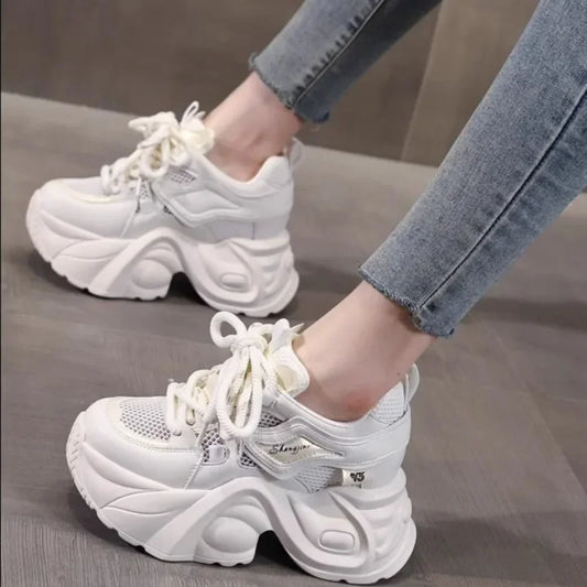 Trends 2025 Stylish Lace Up Athletic Shoes for Women Walking New In Deals Fashion Designer Luxury Light Woman Footwear On Sale